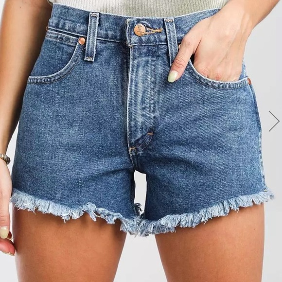 Wrangler Pants - Wrangler slim fit shorts size 5/6